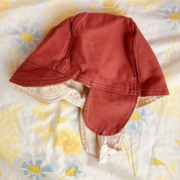 Red Little Sun Hat ๐ - Picture 2 of 9